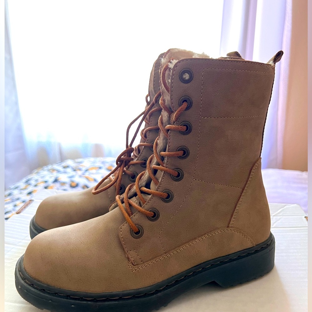 Suade leather combat style lace up boots